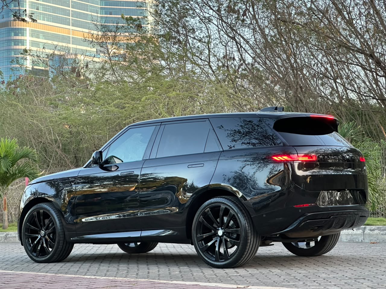 RANGE ROVER SPORT thumbnail 8